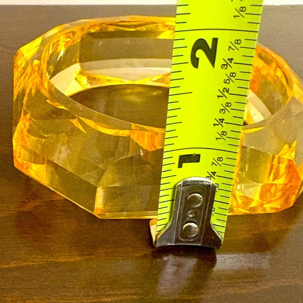 Vintage Faceted Lucite Bangle Bracelet - Picture 8 of 12
